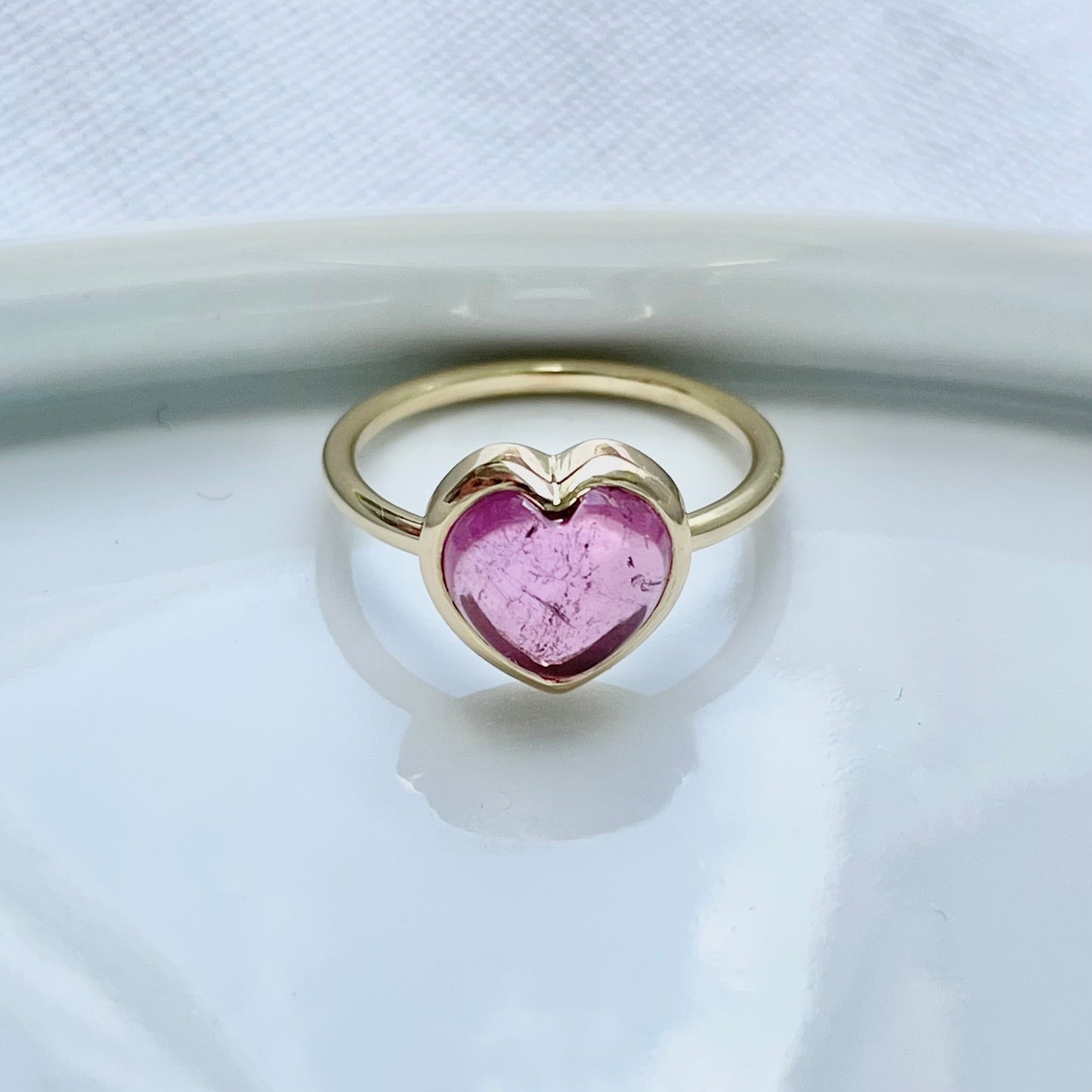 Heart Rubellit Ring S I 18kt Gold