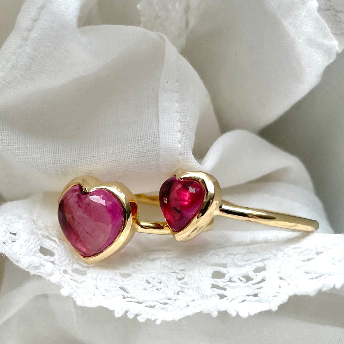 Heart Rubellit Ring S I 18kt Gold